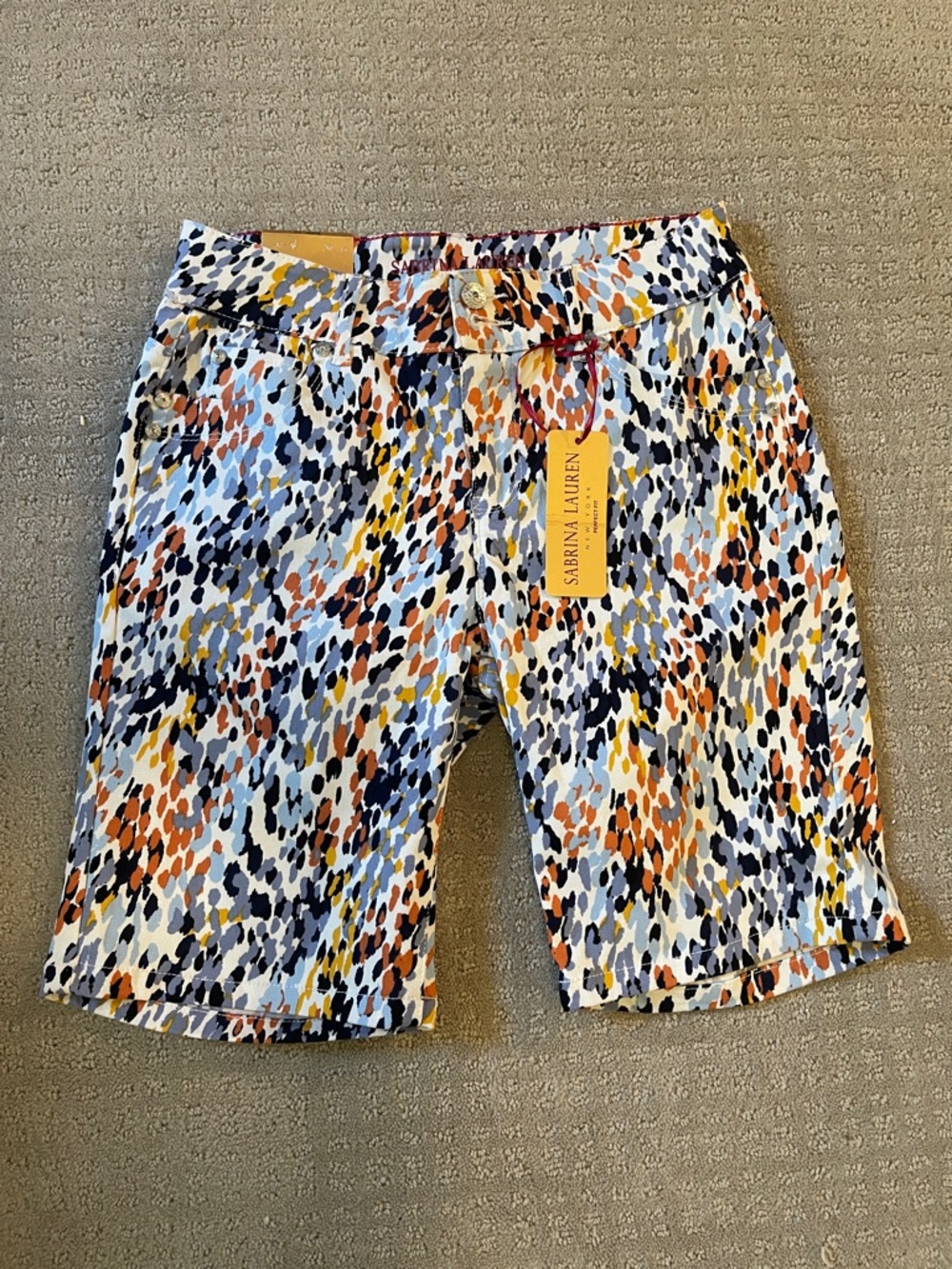 Sabrina Lauren NWT sz 10 multi leopard print shorts perfect fit style